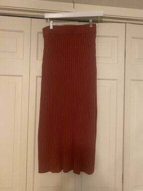 Sezane ribbed knit mid skirt in Dusty Rose- 100% Merino wool